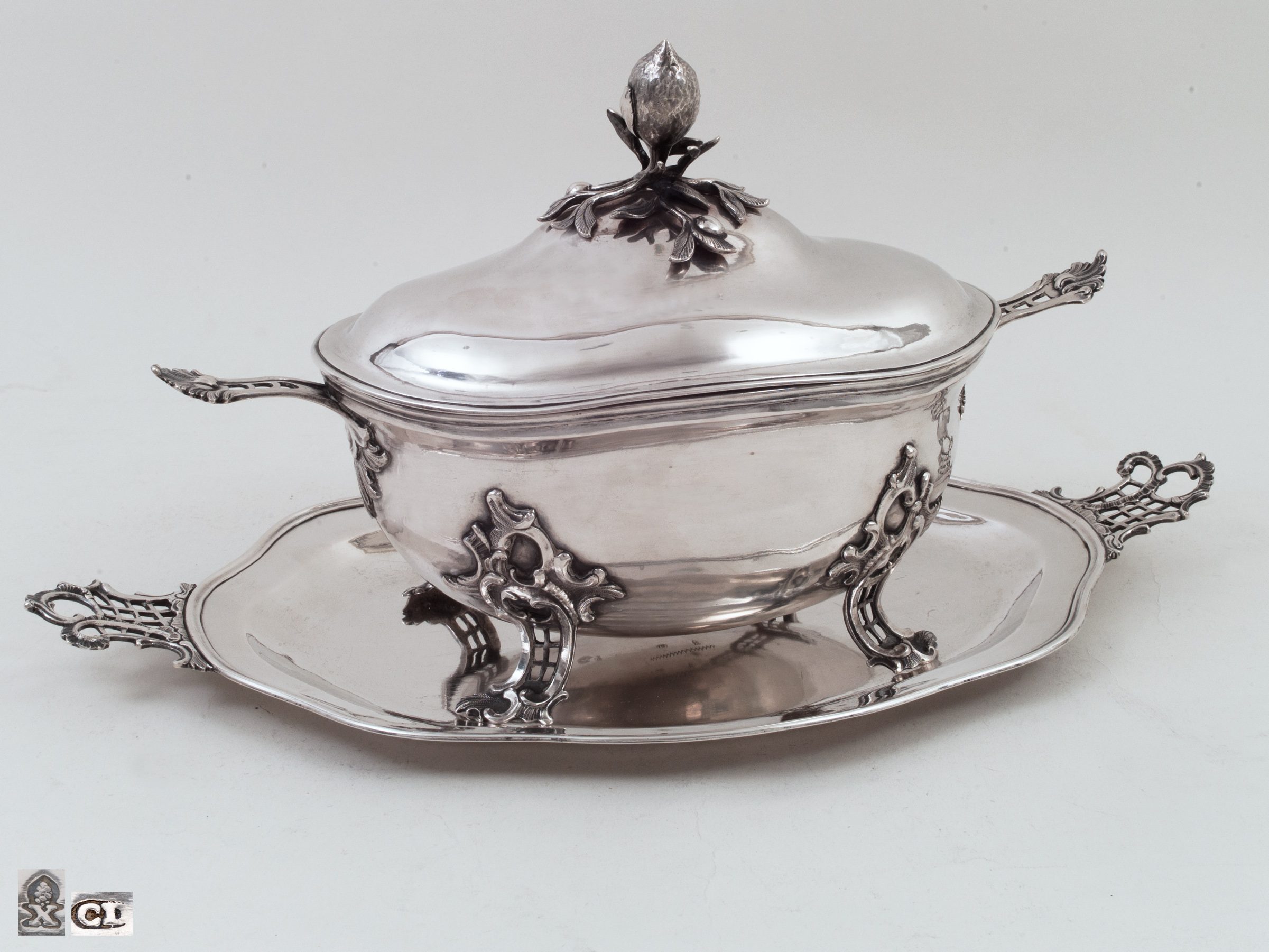 silver rococo tureen on stand, 18th c.